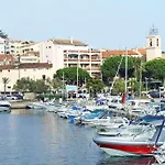 Mediterraneenne, Piscine Et Apercu - Fr-1-226-568