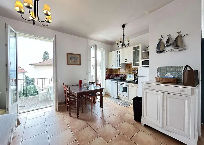 Nyaraló Mediterraneenne, Piscine Et Apercu - Fr-1-226-568