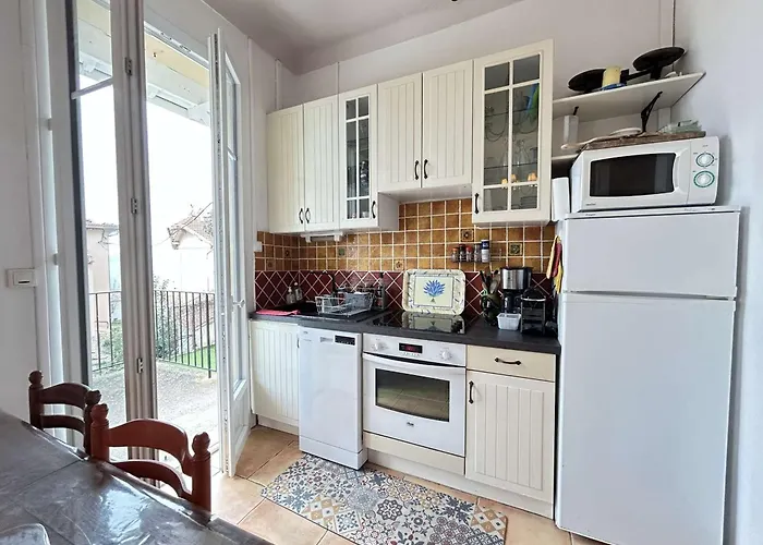 Mediterraneenne, Piscine Et Apercu - Fr-1-226-568 Nyaraló Sainte-Maxime